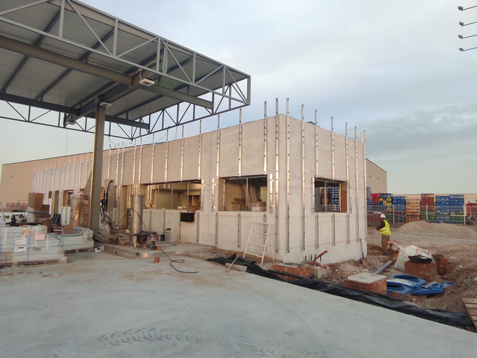 Proyecto de fachadas industriales en Valencia